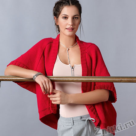 Стильный жакет красного цвета